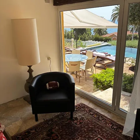 فيلة Naussica Saint-Raphaël